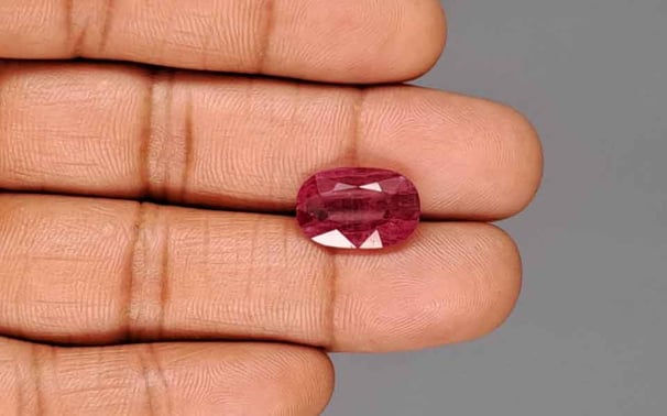 Rubis Du Mozambique 8,15 Carats - Forme Poire - Certificat GGL - Traité Par Chauffage - Neuf Avec étiquette