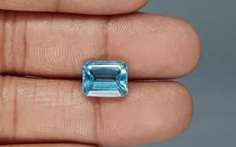 Natural Blue Topaz - 5.84 Carat Prime Quality BT-26002