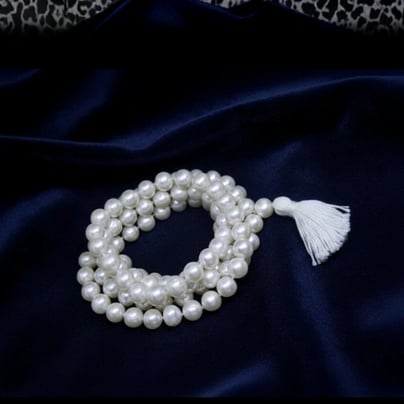 Natural Pearl (Moti) Jaap Mala 108 Beads for Meditation or Prayer