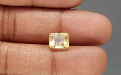 Natural Yellow Topaz - 3.20 Carat Limited Quality YT-25071