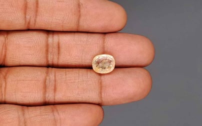 Natural Yellow Topaz - 4.66 Carat Limited Quality YT-25154