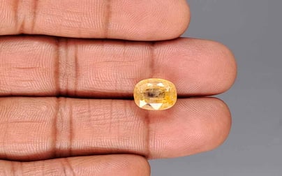 Natural Yellow Topaz - 7.82 Carat Limited Quality YT-25104
