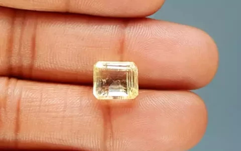 Natural Yellow Topaz - 7.87 Carat Limited Quality YT-25097