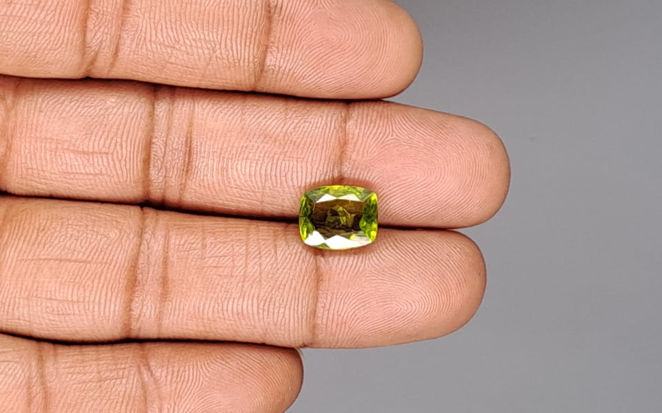 Peridot - 3.91 Carat Limited Quality PDT-14530