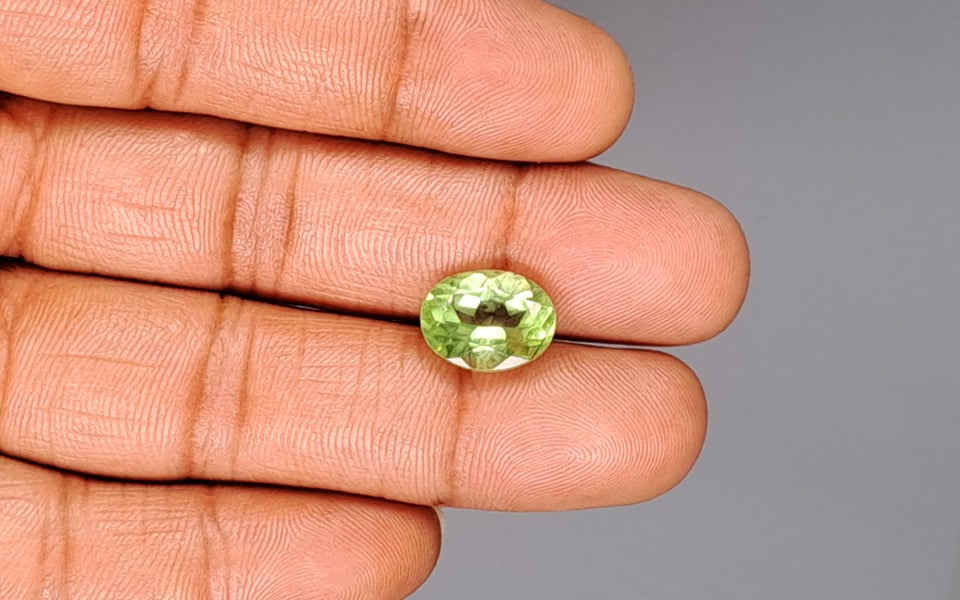 Peridot - 5.97 Carat Prime Quality PDT-14535