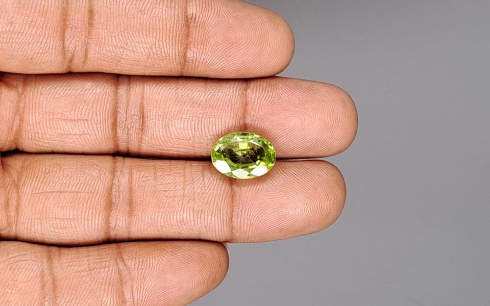 Peridot - 5.99 Carat Prime Quality PDT-14529