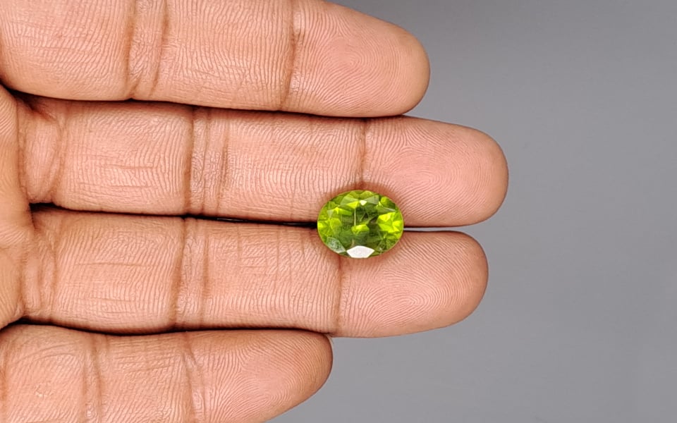 Peridot - 6.58 Carat Prime Quality PDT-14537