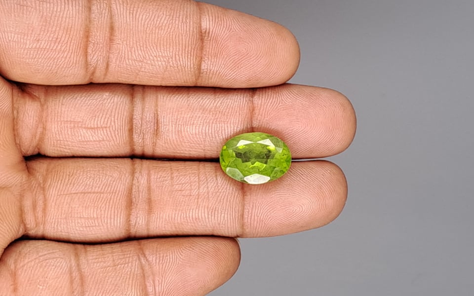 Peridot - 8.92 Carat Prime Quality PDT-14524