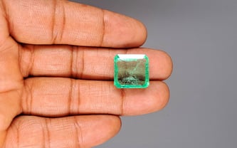 Russian Emerald - 20.22 Carat Rare Quality EMD-10123