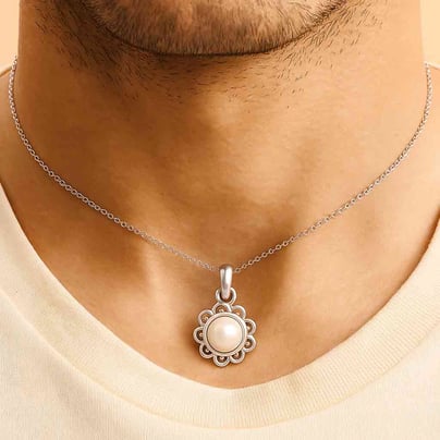 Stunning Sterling Silver Pearl Stone Pendant