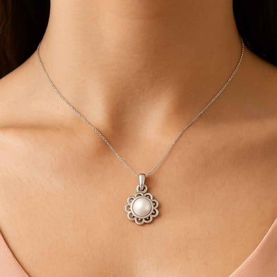Stunning Sterling Silver Pearl Stone Pendant