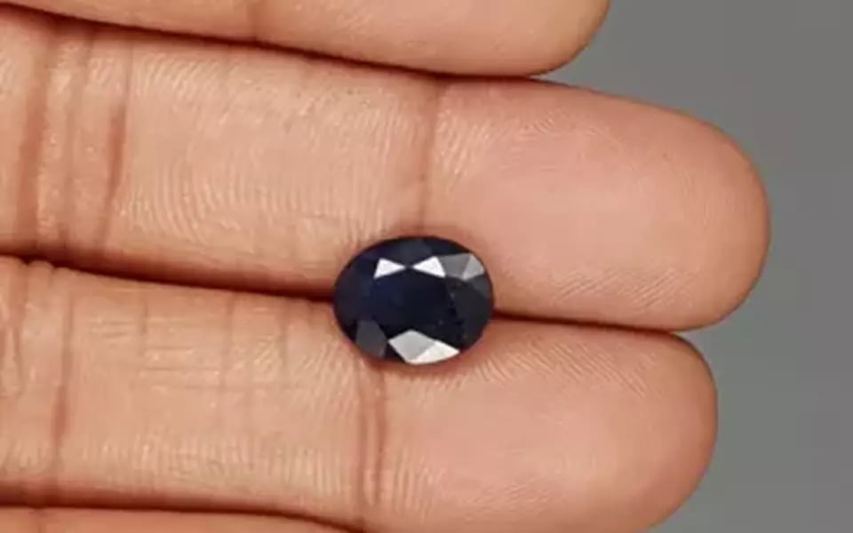 Thailand Blue Sapphire - 3.91 Carat Prime Quality BBS-9690