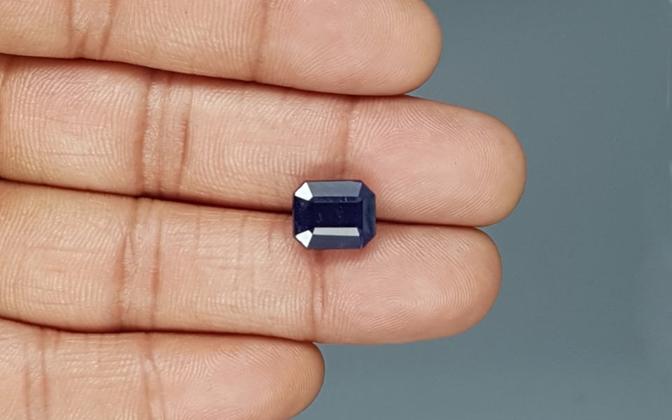 Thailand Blue Sapphire - 7.25 Carat Prime Quality GFBS-20095