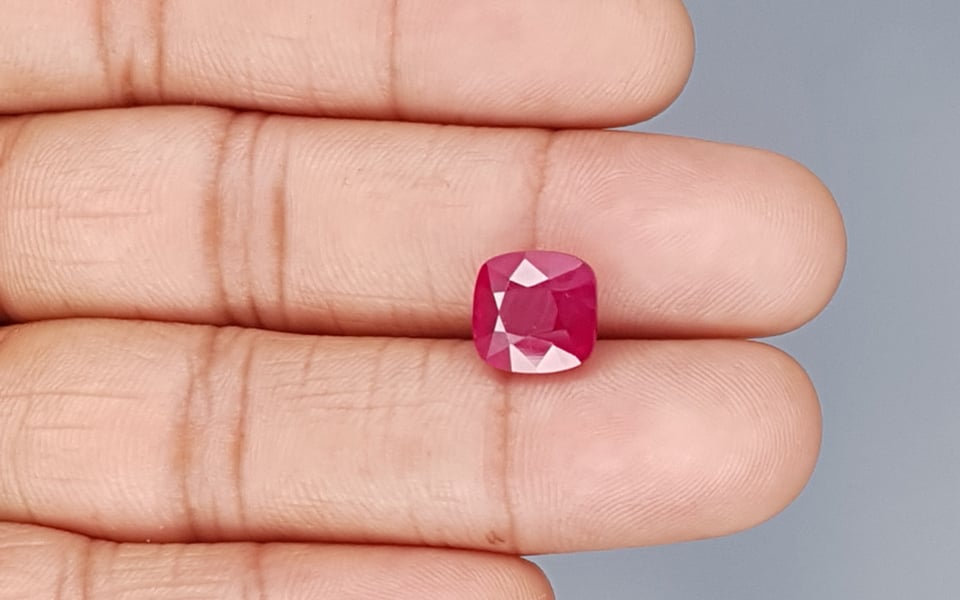 Thailand Ruby - 5.88 Carat Prime Quality BR-7449