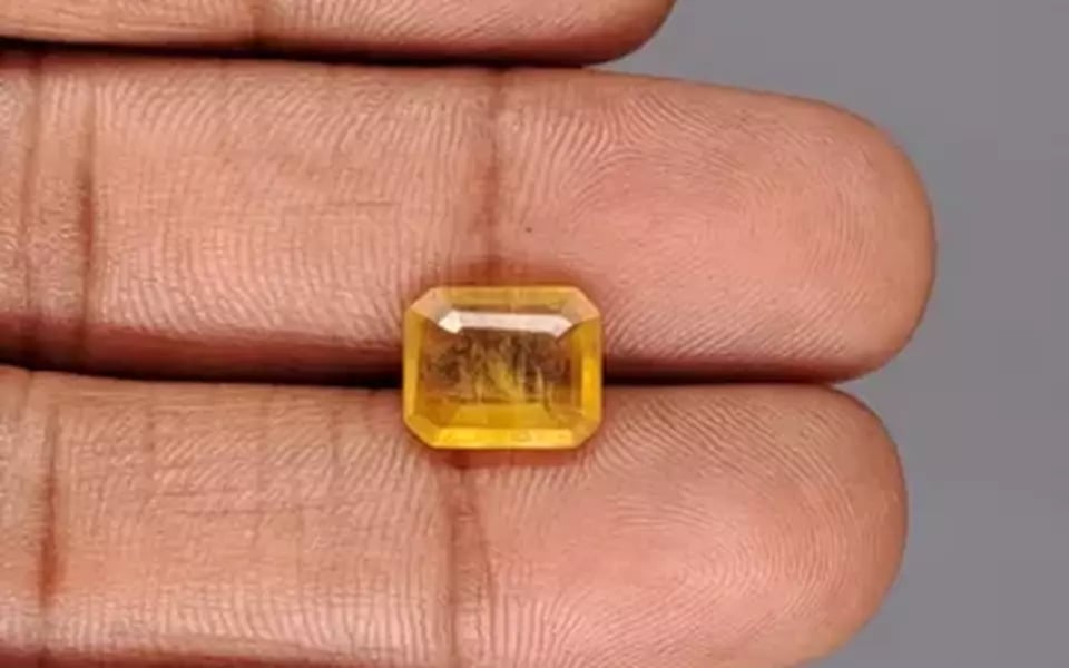 Thailand Yellow Sapphire - 3.85 Carat Prime Quality BYSGF-12068
