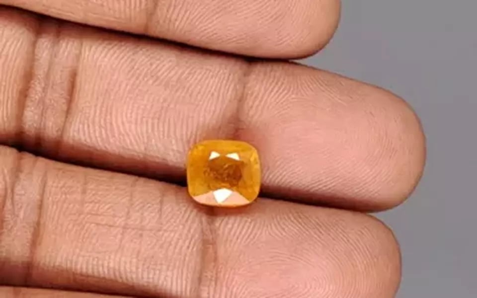 Thailand Yellow Sapphire - 4.40 Carat Prime Quality BYSGF-12111
