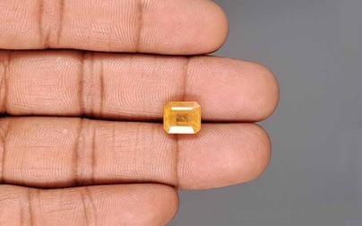 Thailand Yellow Sapphire - 4.70 Carat Prime Quality BYSGF-12142