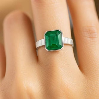 Traditional 925 Silver Emerald (Panna) Ring for Women