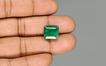 Zambian Emerald - 10.37 Carat Prime Quality EMD-9938