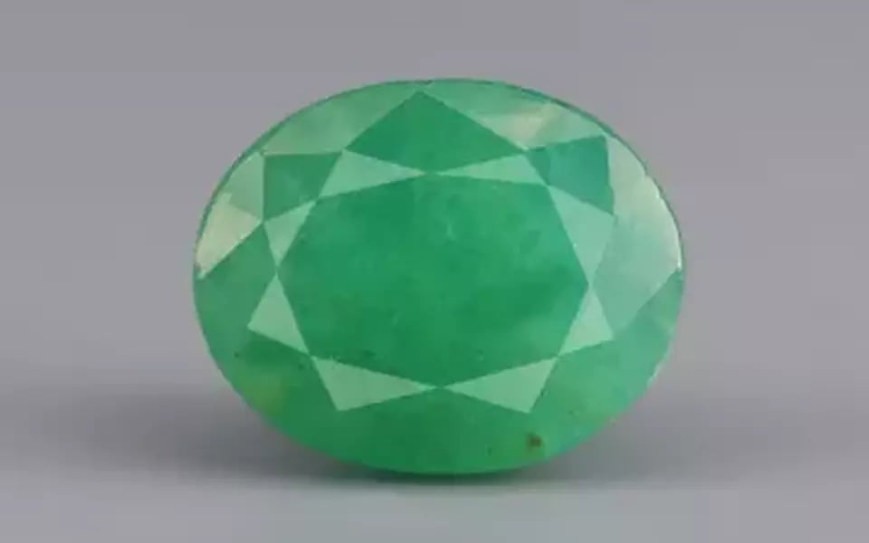 Zambian Emerald - 10.52 Carat Fine Quality EMD-9733