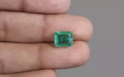 Zambian Emerald - 2.61 Carat Rare Quality EMD-9386