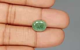 Zambian Emerald - 2.92 Carat Prime Quality EMD-9698