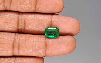 Zambian Emerald - 3.71 Carat Rare Quality EMD-10297