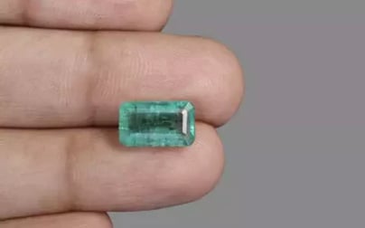 Zambian Emerald - 3.79 Carat Prime Quality EMD-9347