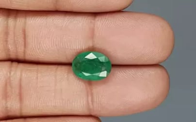 Zambian Emerald - 3.85 Carat Prime Quality EMD-9769