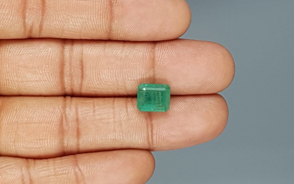 Zambian Emerald - 3.88 Carat Prime Quality EMD-9713