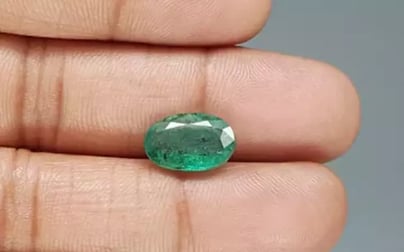 Zambian Emerald - 3.90 Carat Fine Quality EMD-9914