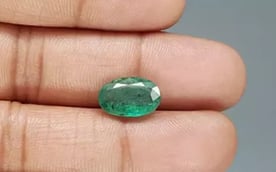 Zambian Emerald - 3.90 Carat Fine Quality EMD-9914