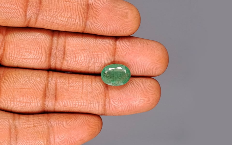 Zambian Emerald - 3.97 Carat Fine Quality EMD-9961