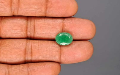 Zambian Emerald - 4.12 Carat Fine Quality EMD-10264