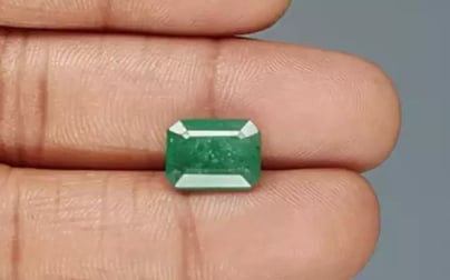Zambian Emerald - 4.14 Carat Prime Quality EMD-9803