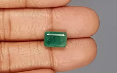 Zambian Emerald - 4.18 Carat Prime Quality EMD-9717