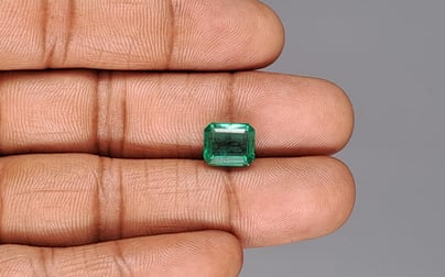 Zambian Emerald - 4.18 Carat Rare Quality EMD-9930