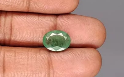 Zambian Emerald - 4.40 Carat Prime Quality EMD-9965