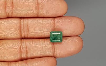 Zambian Emerald - 4.42 Carat Prime Quality EMD-9705