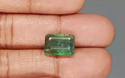 Zambian Emerald - 4.49 Carat Prime Quality EMD-9545