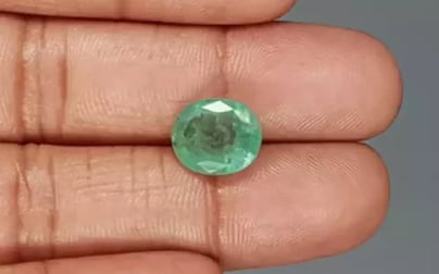 Zambian Emerald - 4.67 Carat Prime Quality EMD-9601