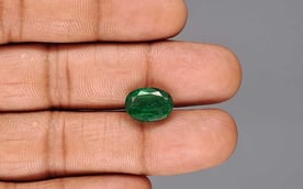 Zambian Emerald - 4.77 Carat Prime Quality EMD-10228