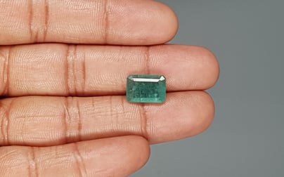 Zambian Emerald - 4.78 Carat Prime Quality EMD-9558