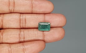 Zambian Emerald - 4.78 Carat Prime Quality EMD-9558