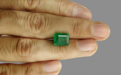 Zambian Emerald - 5.05 Carat Prime Quality EMD-9262