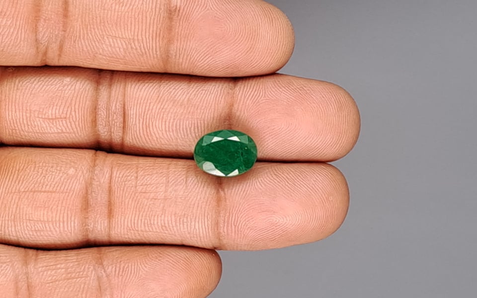 Zambian Emerald - 5.2 Carat Fine Quality EMD-10041