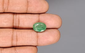 Zambian Emerald - 5.28 Carat Fine Quality EMD-10024
