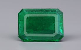 Zambian Emerald - 5.51 Carat Rare Quality EMD-9866