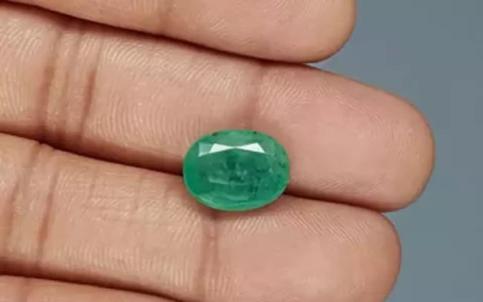 Zambian Emerald - 5.66 Carat Prime Quality EMD-9816