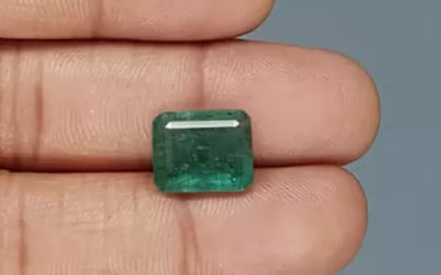 Zambian Emerald - 5.75 Carat Prime Quality EMD-9810